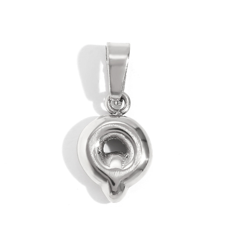 Silver Q charm